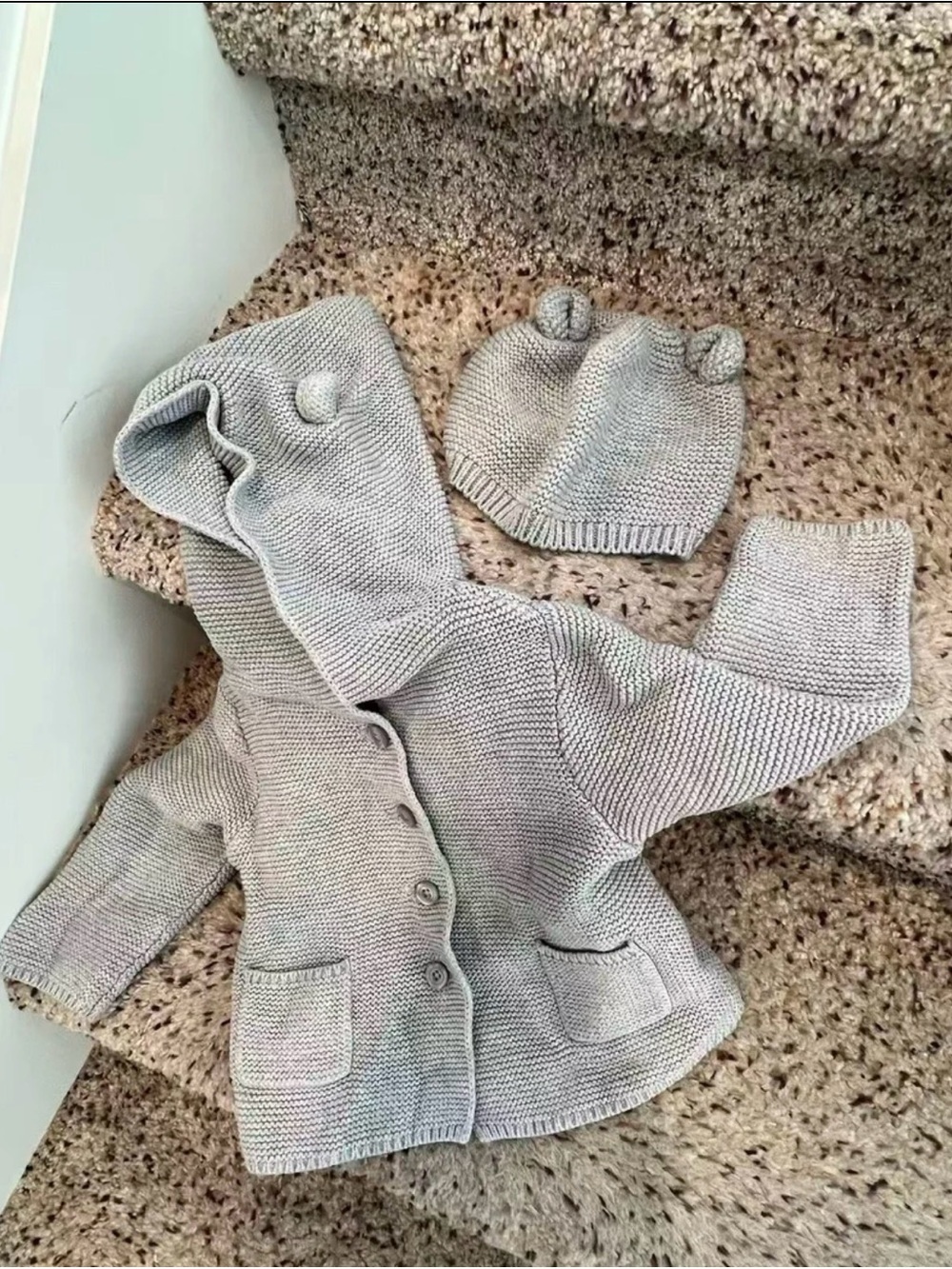 Gap baby boy gray sweater and hat set 18-24 month